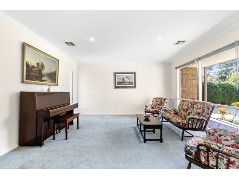 16 Orchard Grove, Frankston South VIC 3199