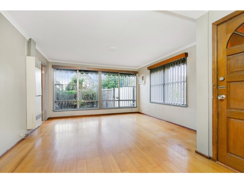 8 Excelsior Drive, Frankston North VIC 3200