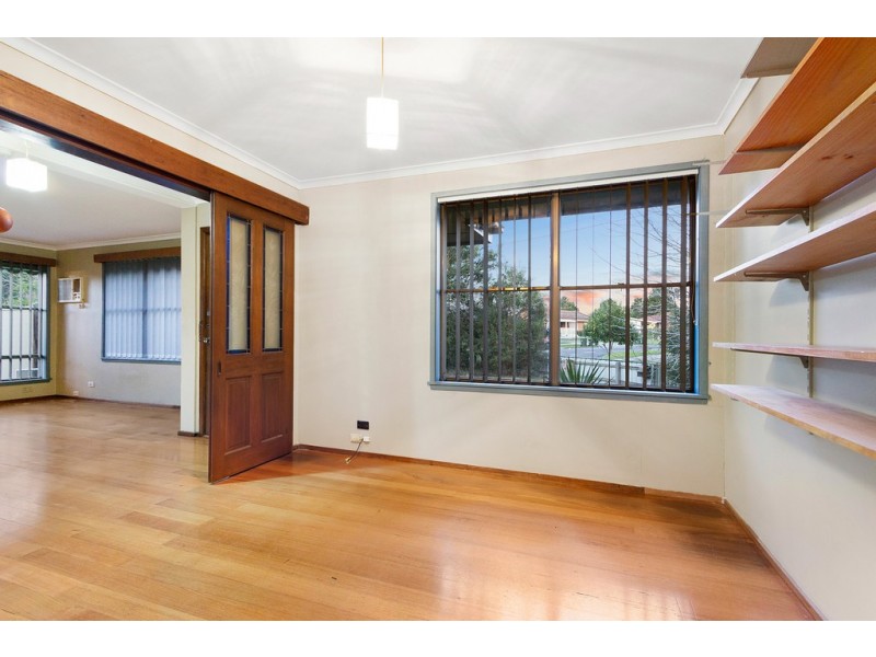 8 Excelsior Drive, Frankston North VIC 3200