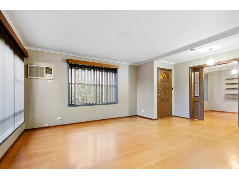 8 Excelsior Drive, Frankston North VIC 3200