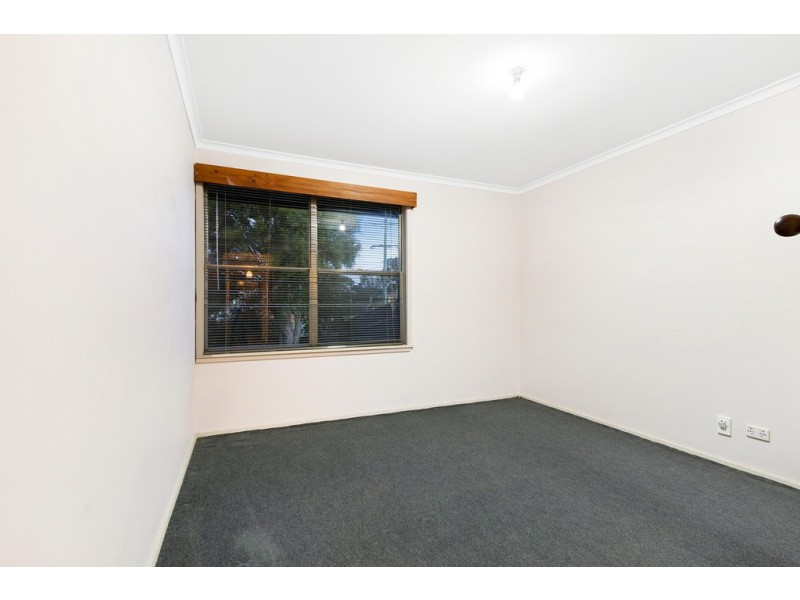 8 Excelsior Drive, Frankston North VIC 3200