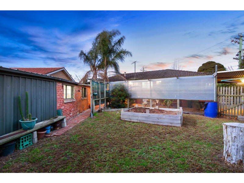 8 Excelsior Drive, Frankston North VIC 3200