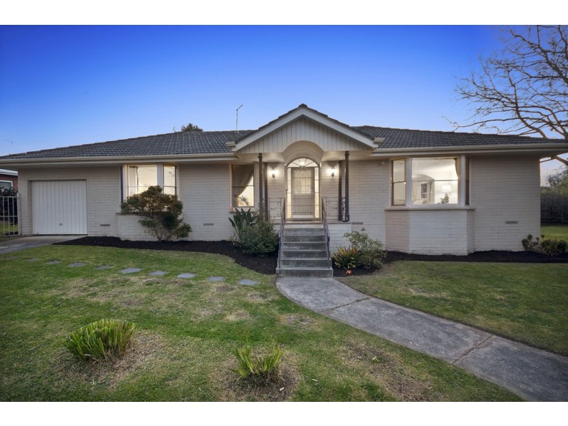 38 McComb Boulevard, Frankston South VIC 3199