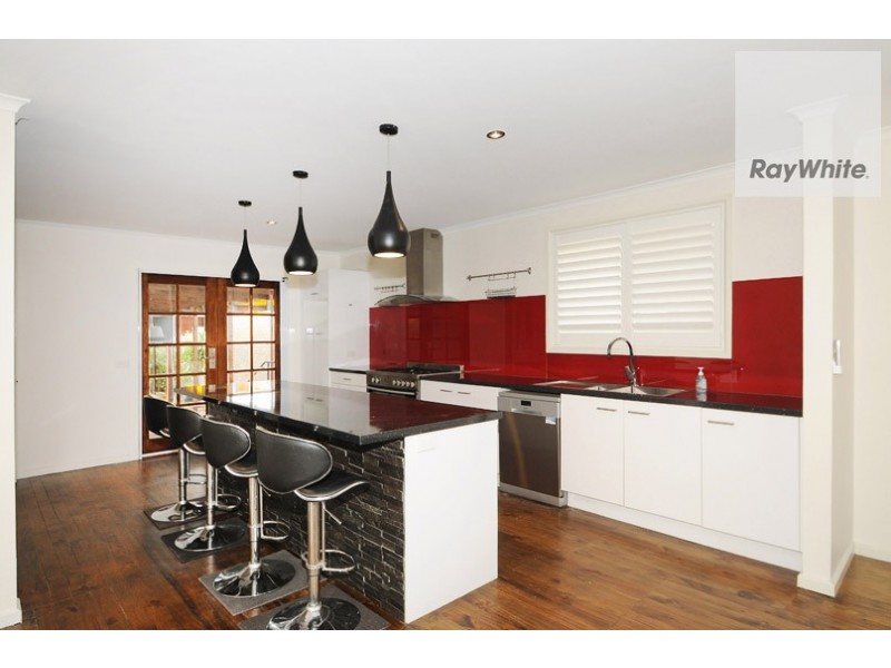 5 Taketa Crescent, Frankston VIC 3199