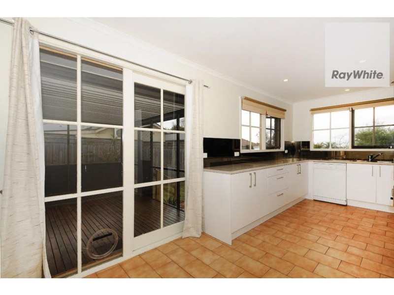 2A Woodlands Grove, Frankston South VIC 3199