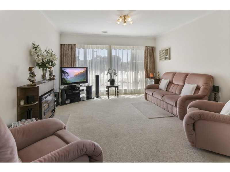 11 Hodgins Crescent, Frankston North VIC 3200