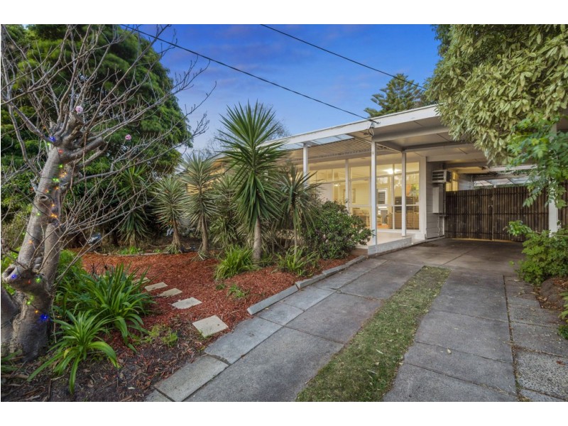 17 Berberis Crescent, Frankston VIC 3199