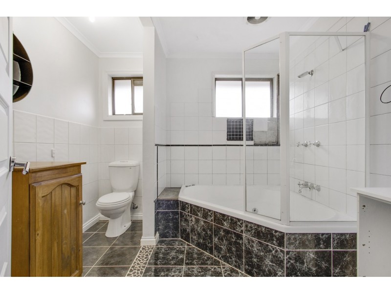 5 Rassay Court, Frankston VIC 3199