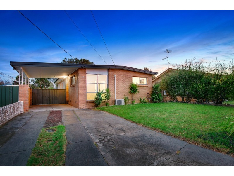 42 Laurina Crescent, Frankston North VIC 3200