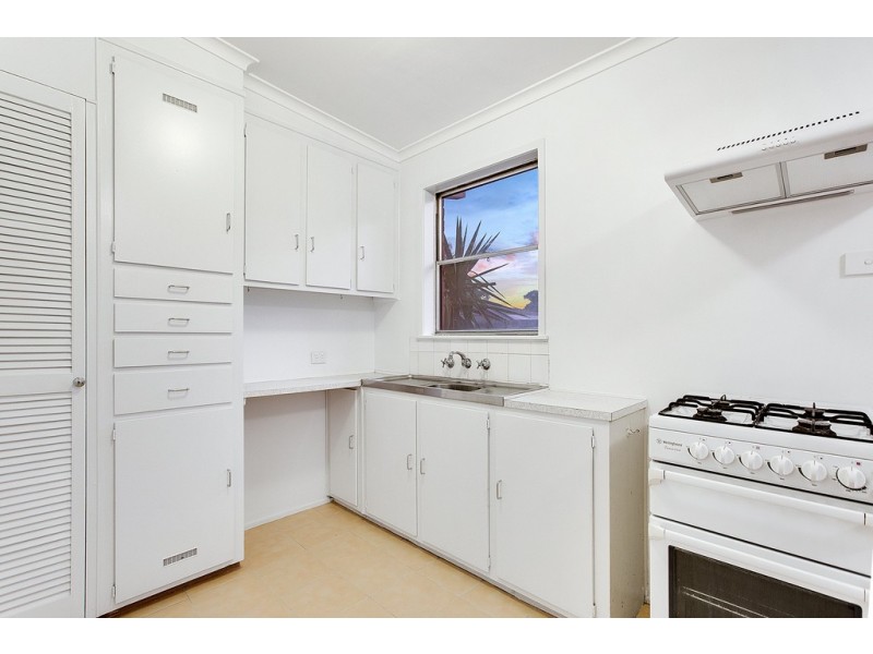 42 Laurina Crescent, Frankston North VIC 3200