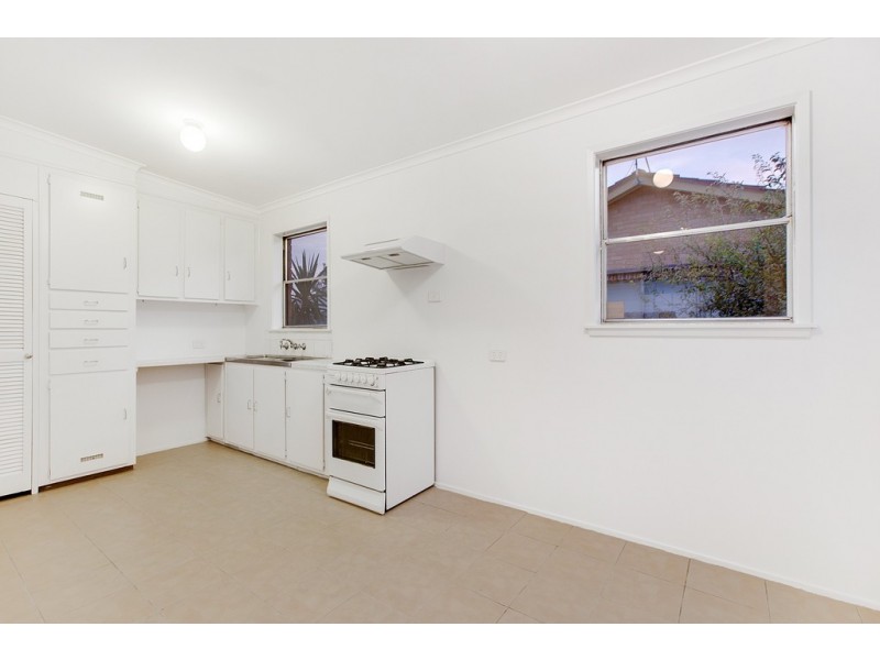 42 Laurina Crescent, Frankston North VIC 3200