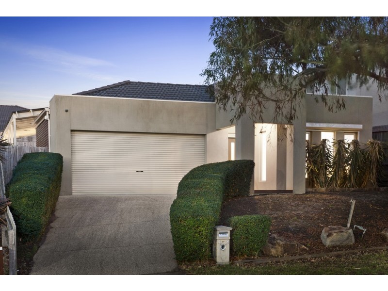 48 Clifton Park Drive, Carrum Downs VIC 3201