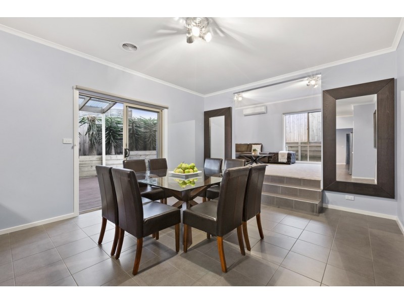 48 Clifton Park Drive, Carrum Downs VIC 3201