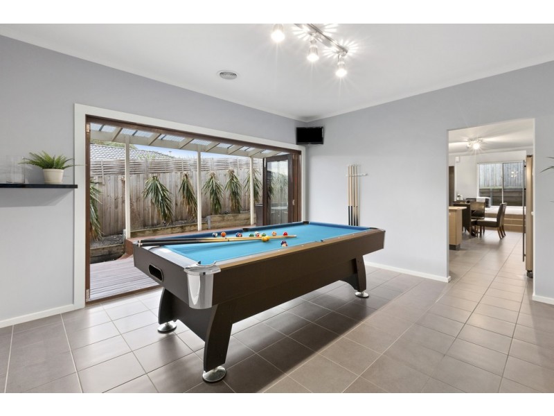 48 Clifton Park Drive, Carrum Downs VIC 3201