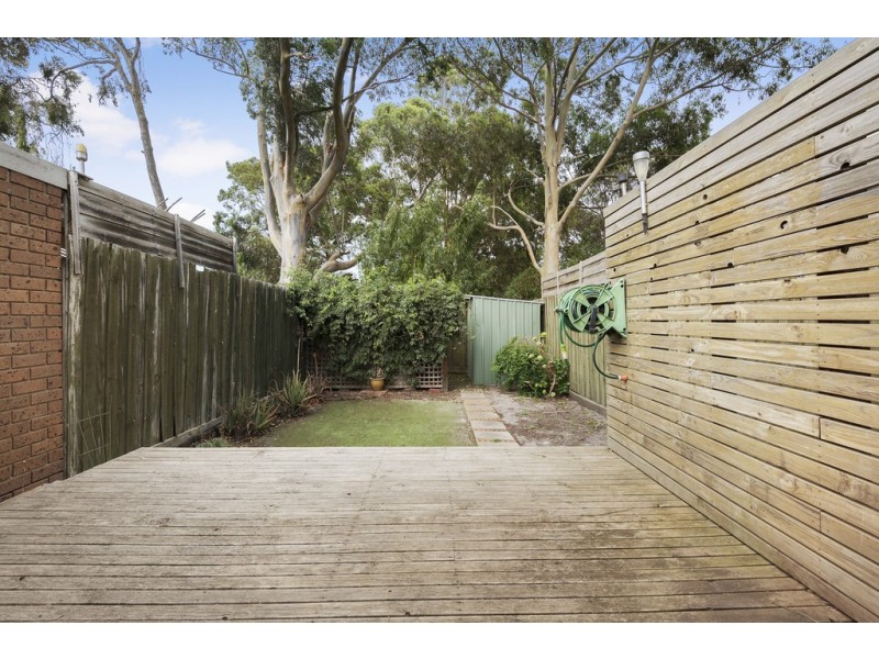 2/6 Nursery Avenue, Frankston VIC 3199