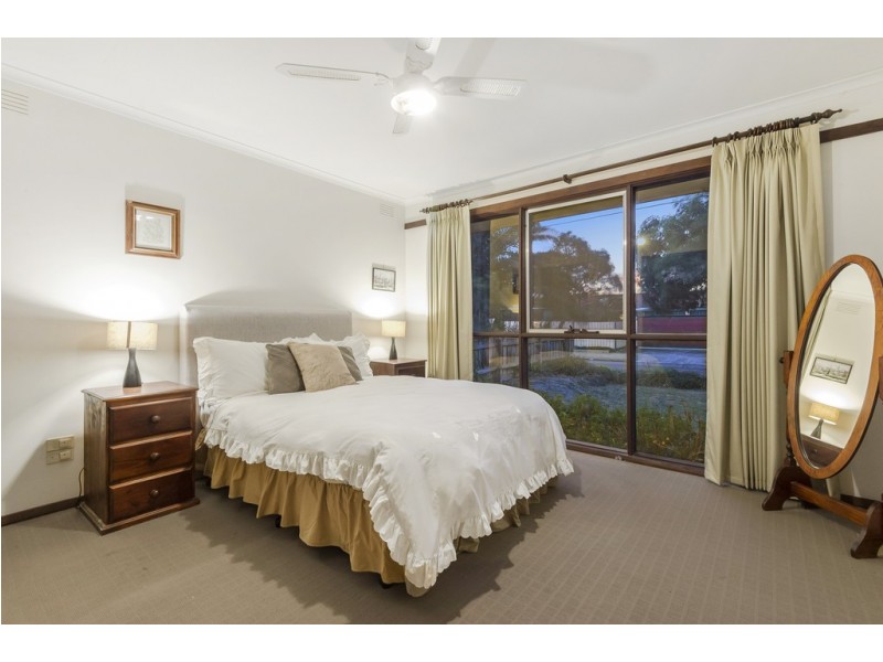 28 Grimwade Crescent, Frankston VIC 3199