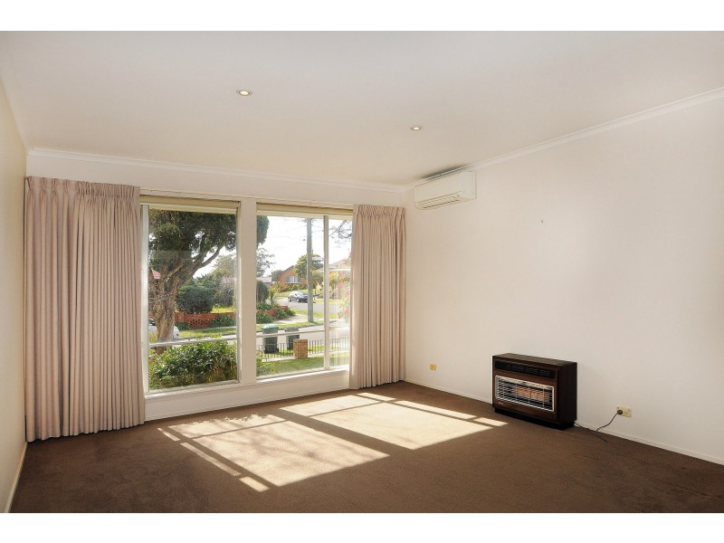 32 Brunning Crescent, Frankston North VIC 3200