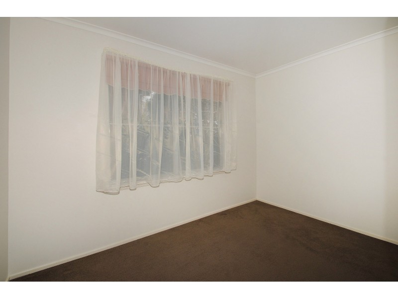 32 Brunning Crescent, Frankston North VIC 3200