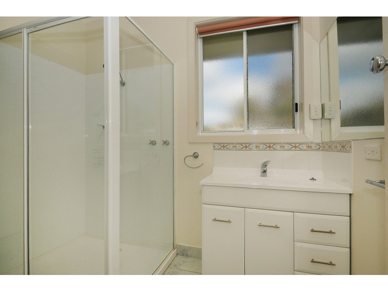 32 Brunning Crescent, Frankston North VIC 3200