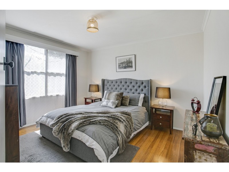 4 Aleppo Crescent, Frankston North VIC 3200