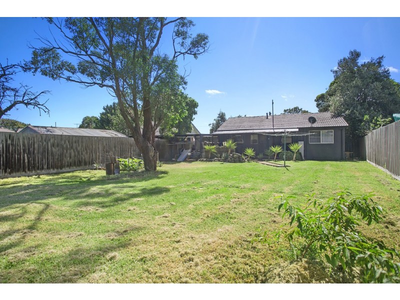 4 Aleppo Crescent, Frankston North VIC 3200