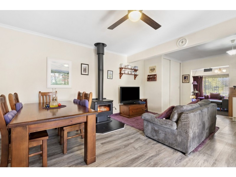 5 Rosemary Crescent, Frankston North VIC 3200