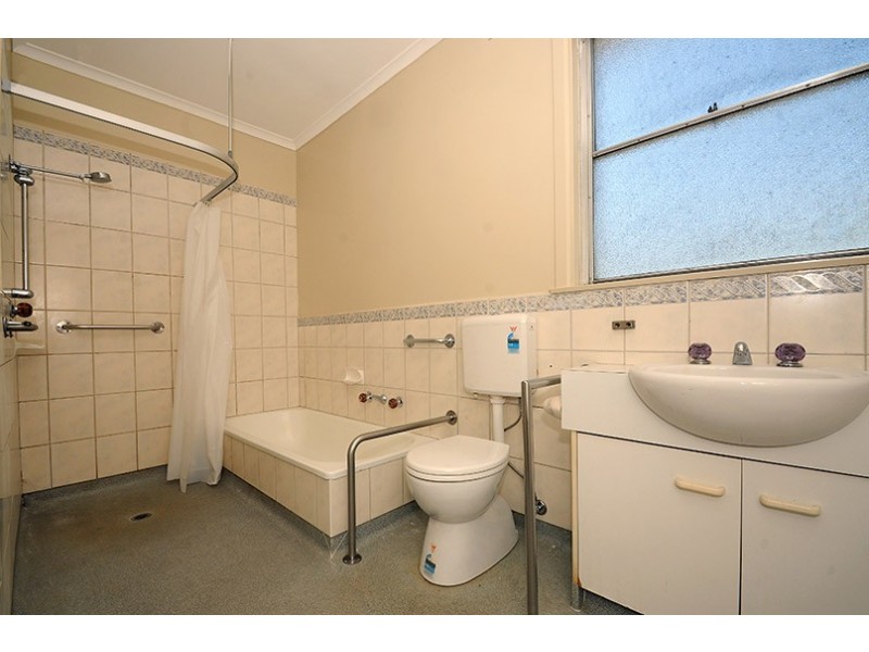 305 Frankston-Dandenong Road, Frankston North VIC 3200