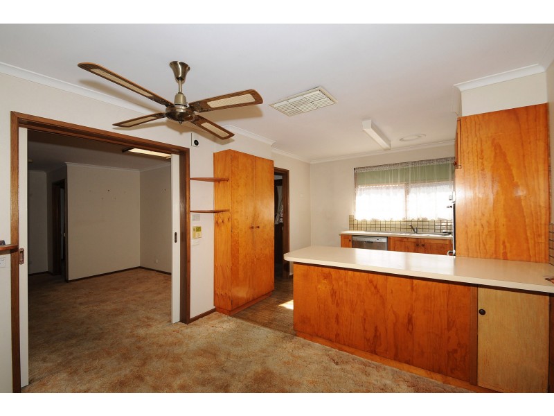 8 Valley Road, Frankston VIC 3199