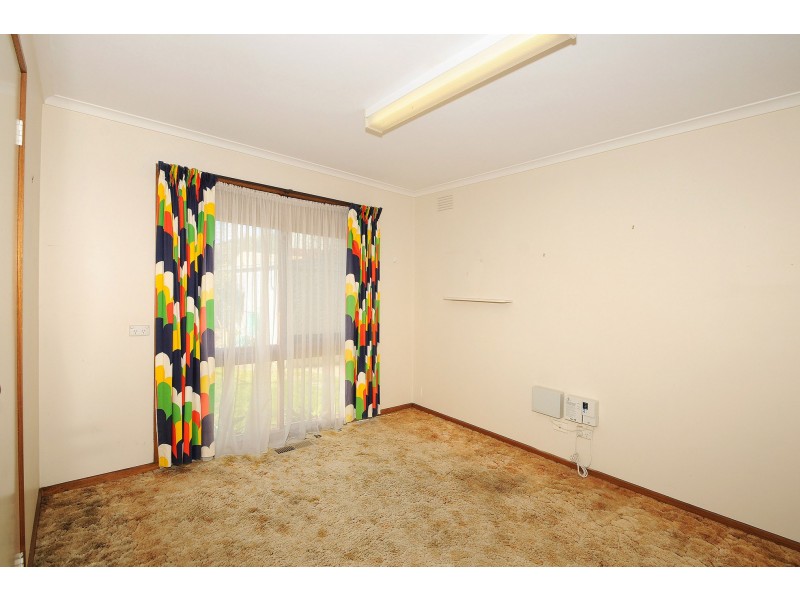 8 Valley Road, Frankston VIC 3199