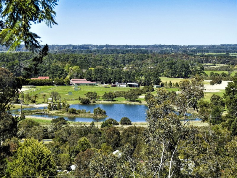84 Two Bays Road, Mount Eliza VIC 3930
