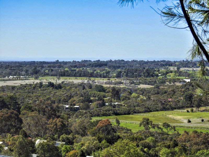 84 Two Bays Road, Mount Eliza VIC 3930