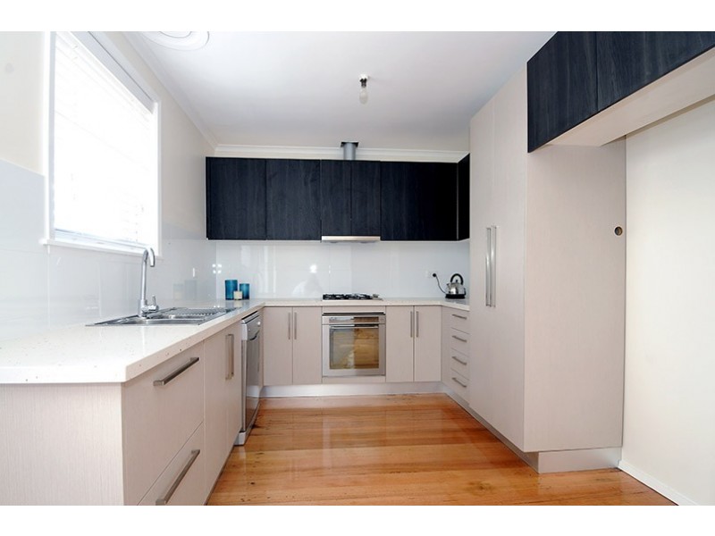 11 Whitewood Street, Frankston North VIC 3200