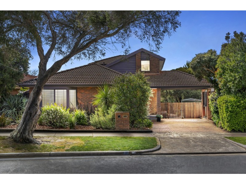 23 Mount Erin Crescent, Frankston South VIC 3199