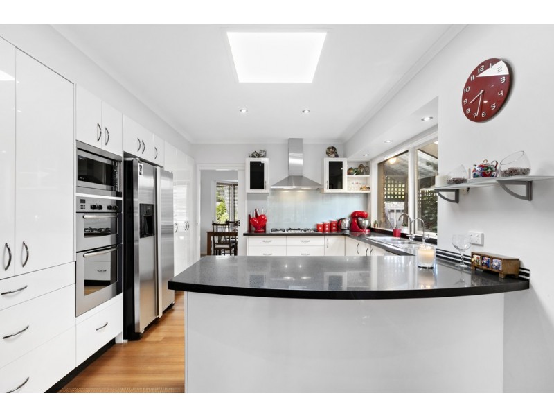 23 Mount Erin Crescent, Frankston South VIC 3199