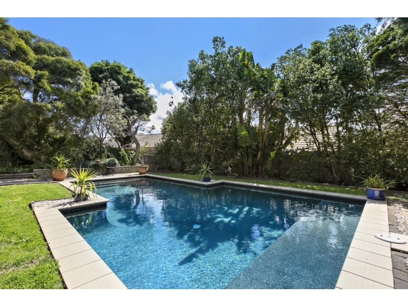 23 Mount Erin Crescent, Frankston South VIC 3199