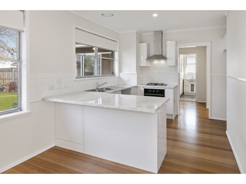 24 Nodding Avenue, Frankston North VIC 3200