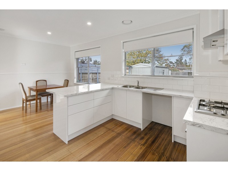 24 Nodding Avenue, Frankston North VIC 3200