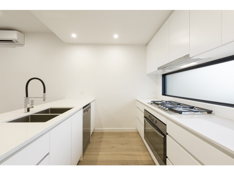 3/18 Nepean Highway, Seaford VIC 3198