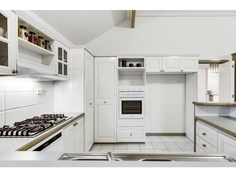 9 Condor Court, Frankston VIC 3199