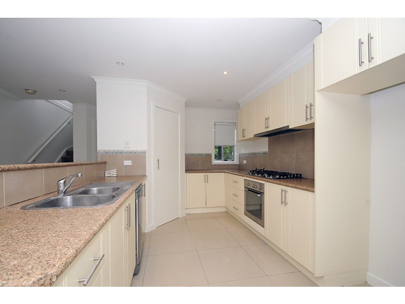 2/50 Skye Road, Frankston VIC 3199