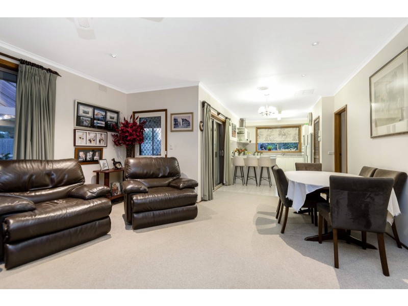 8 Coventry Court, Frankston VIC 3199