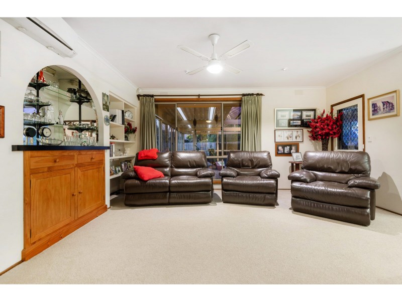 8 Coventry Court, Frankston VIC 3199