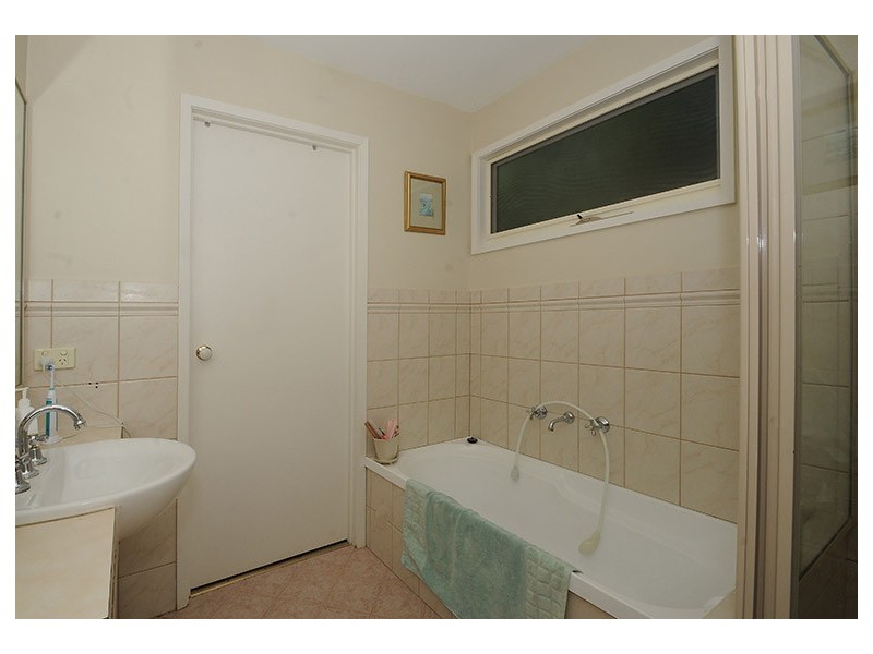 12A Winton Avenue, Frankston VIC 3199