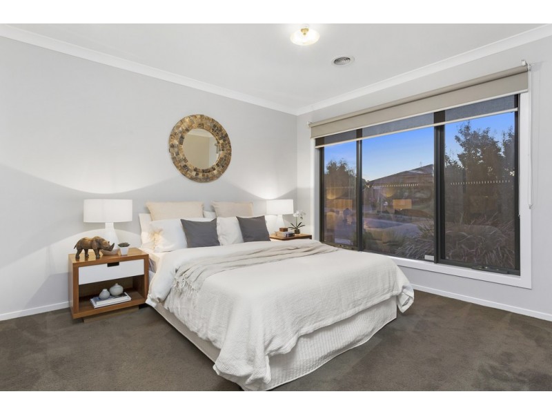 12 Alluvian Way, Carrum Downs VIC 3201