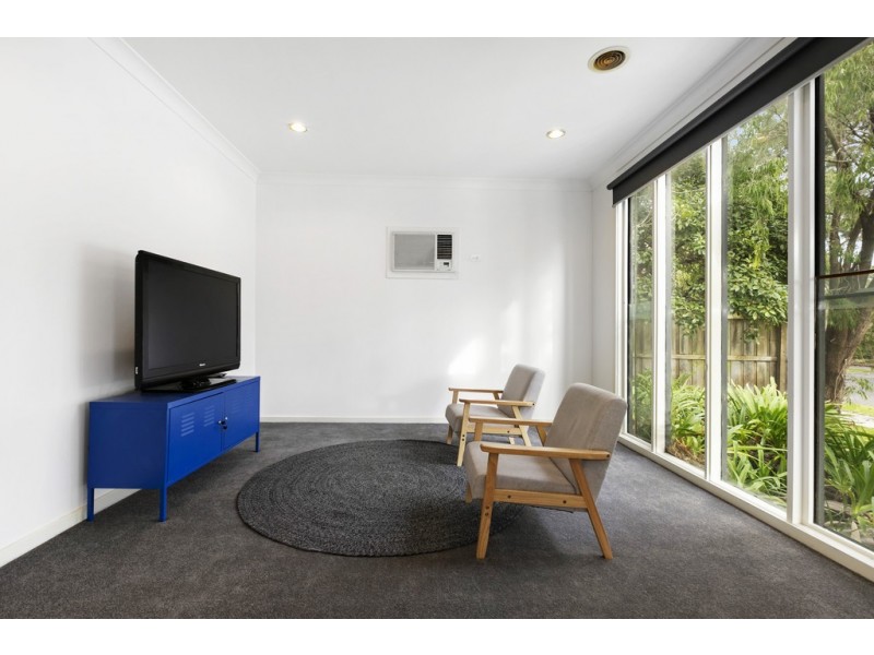 4 Helvetia Court, Frankston VIC 3199