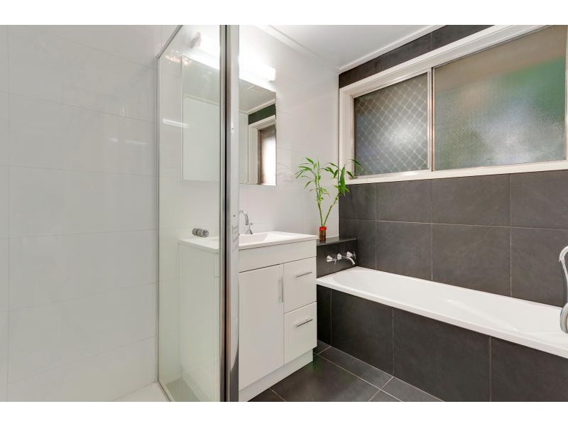 120 Karingal Drive, Frankston VIC 3199