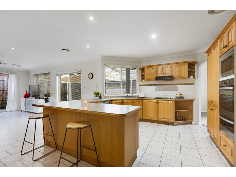 4 Shearer Court, Frankston South VIC 3199