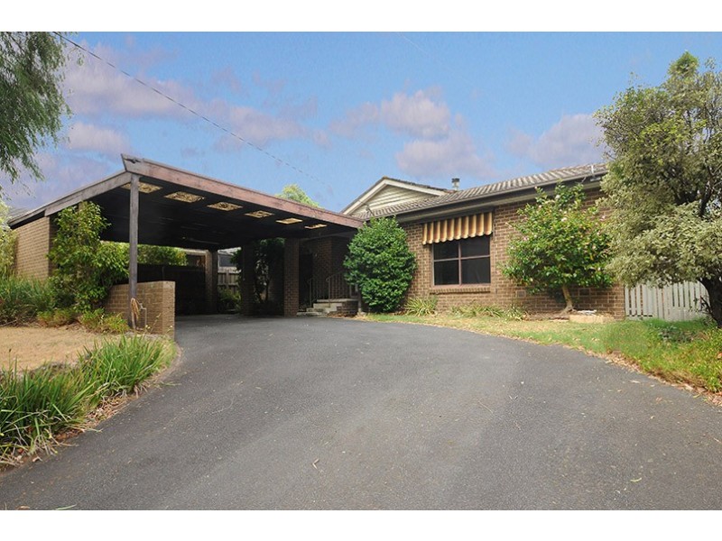 22 Benanee Drive, Frankston VIC 3199