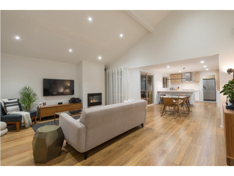 34 Jarman Drive, Langwarrin VIC 3910