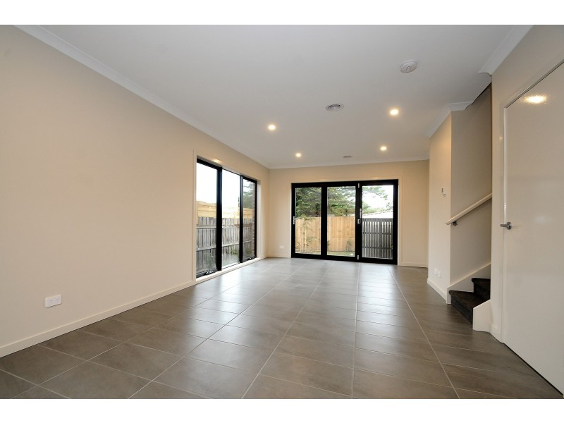 3/4 Gladwyn Avenue, Frankston VIC 3199